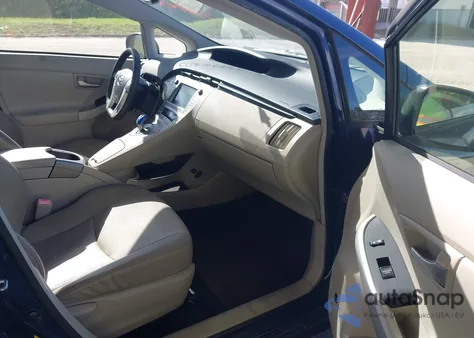 2013 Toyota Prius Four z USA, uszkodzony, nr VIN JTDKN3DU4D1624747